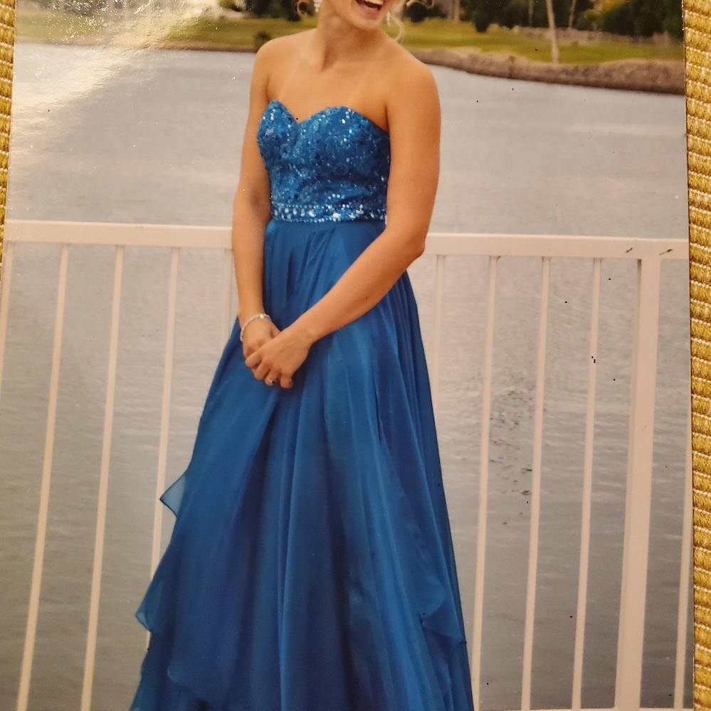 Sherri Hill formal dress